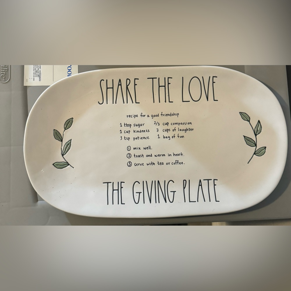 Rae Dunn the Giving Plate